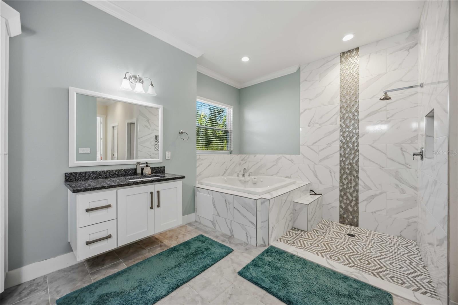 NORTH EDGEWOOD SEC OF VENICE - Residential