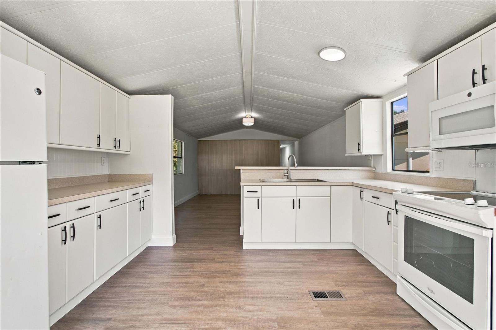 GREEN GRASS ACRES FIRST ADD - Residential
