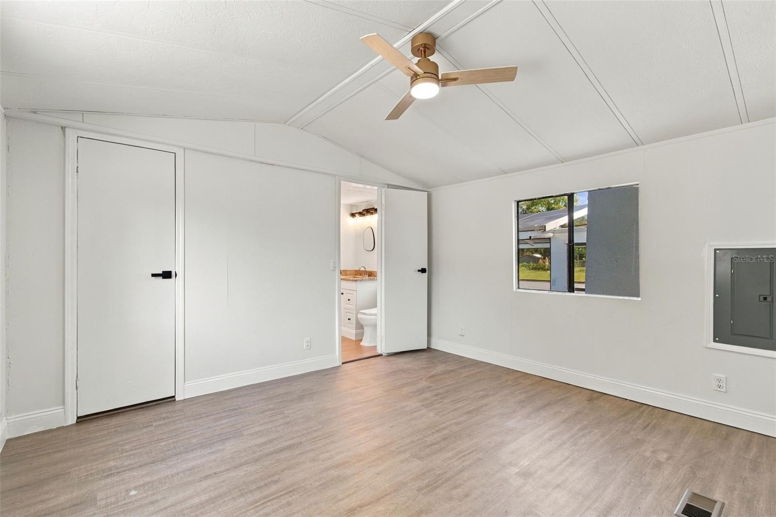 GREEN GRASS ACRES FIRST ADD - Residential