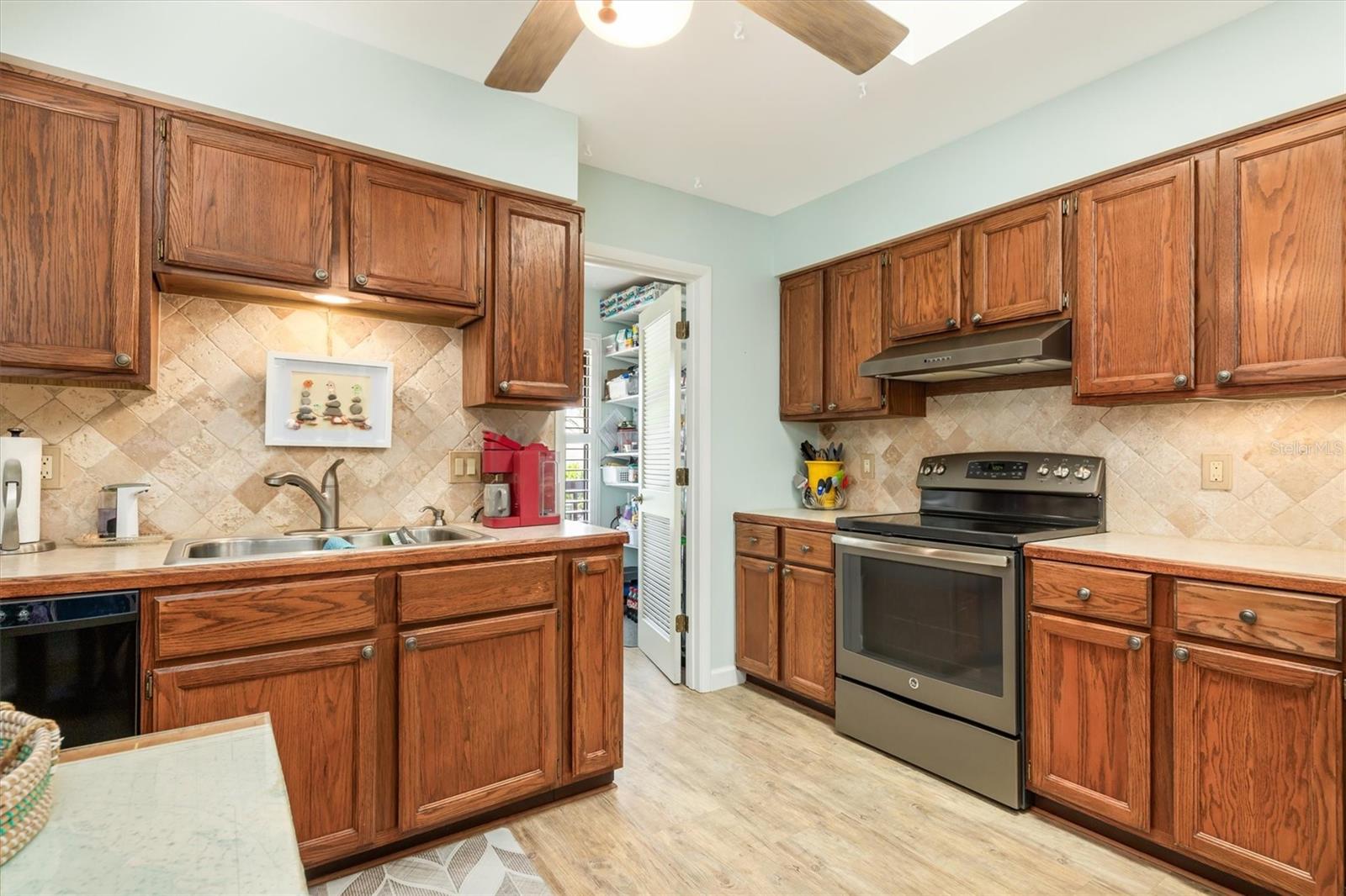 OVERBROOK GARDENS - Residential