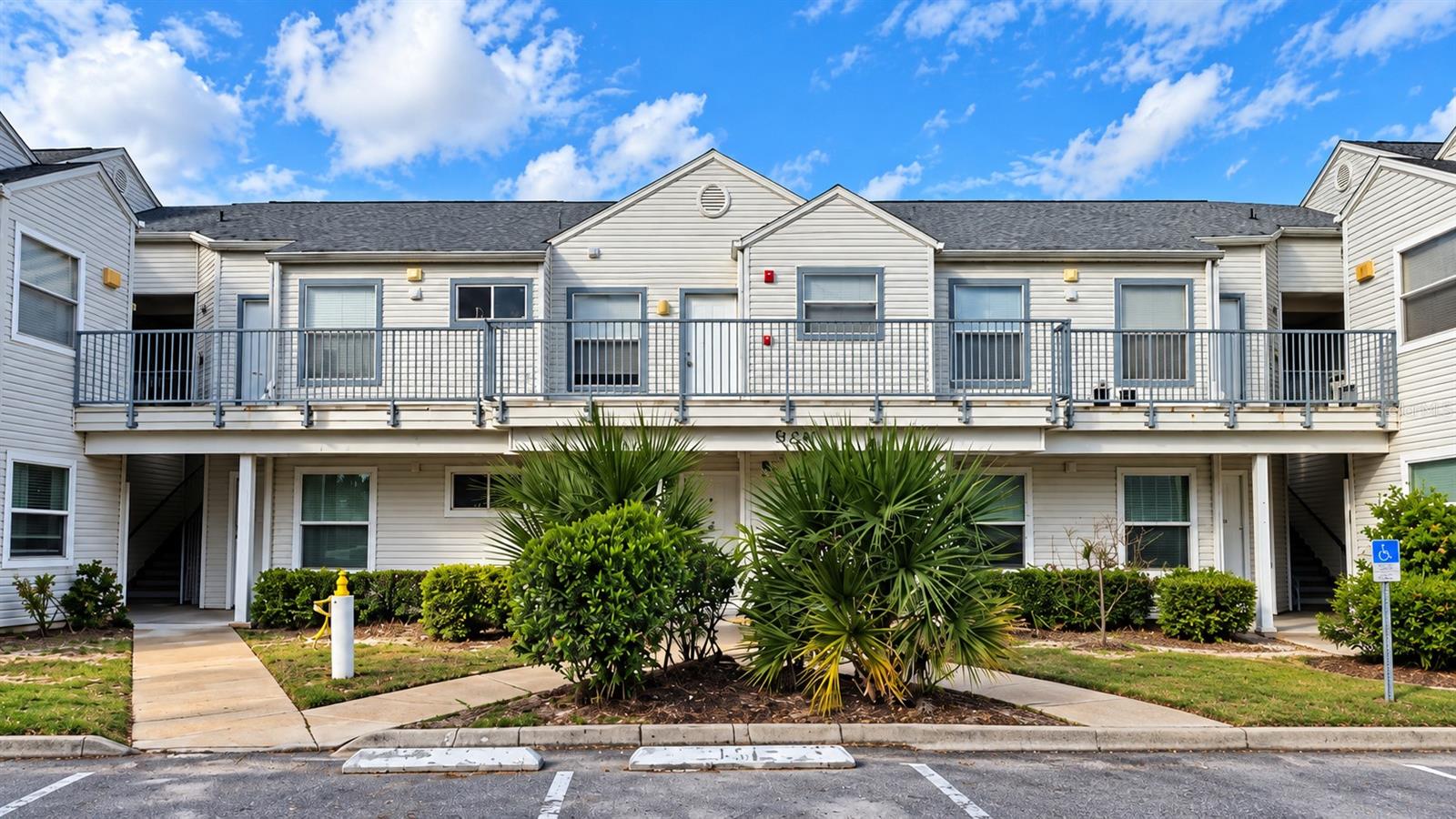 DOCKSIDE CONDO - Residential