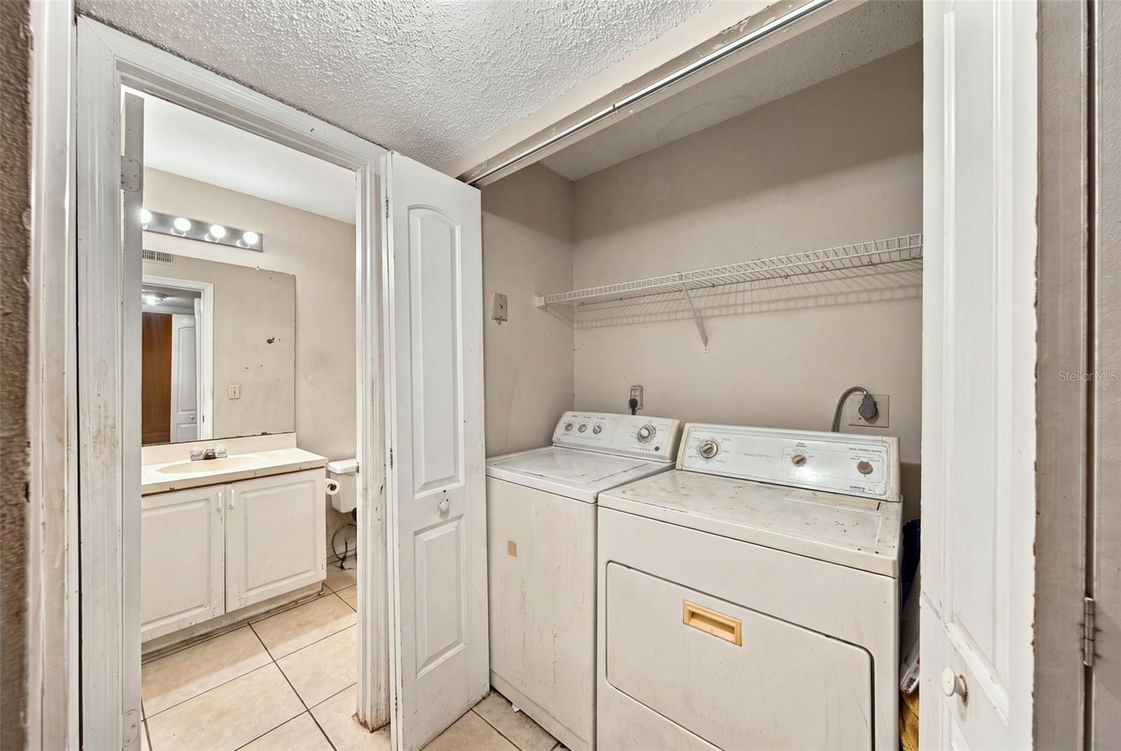 THE LANDINGS OF TAMPA A CONDOM - Residential