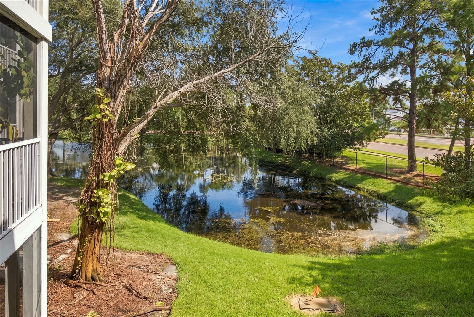 THE LANDINGS OF TAMPA A CONDOM - Residential
