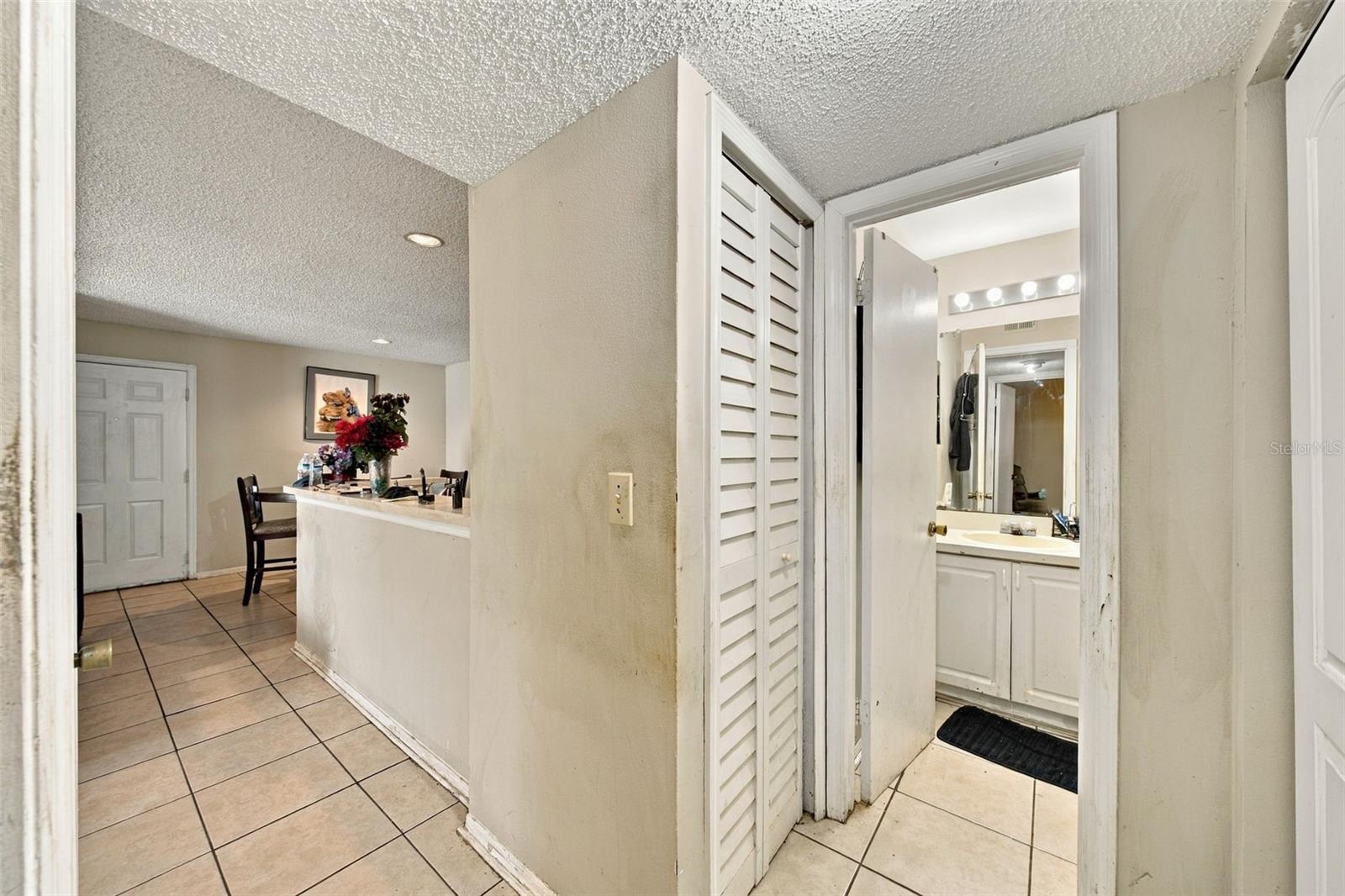 THE LANDINGS OF TAMPA A CONDOM - Residential