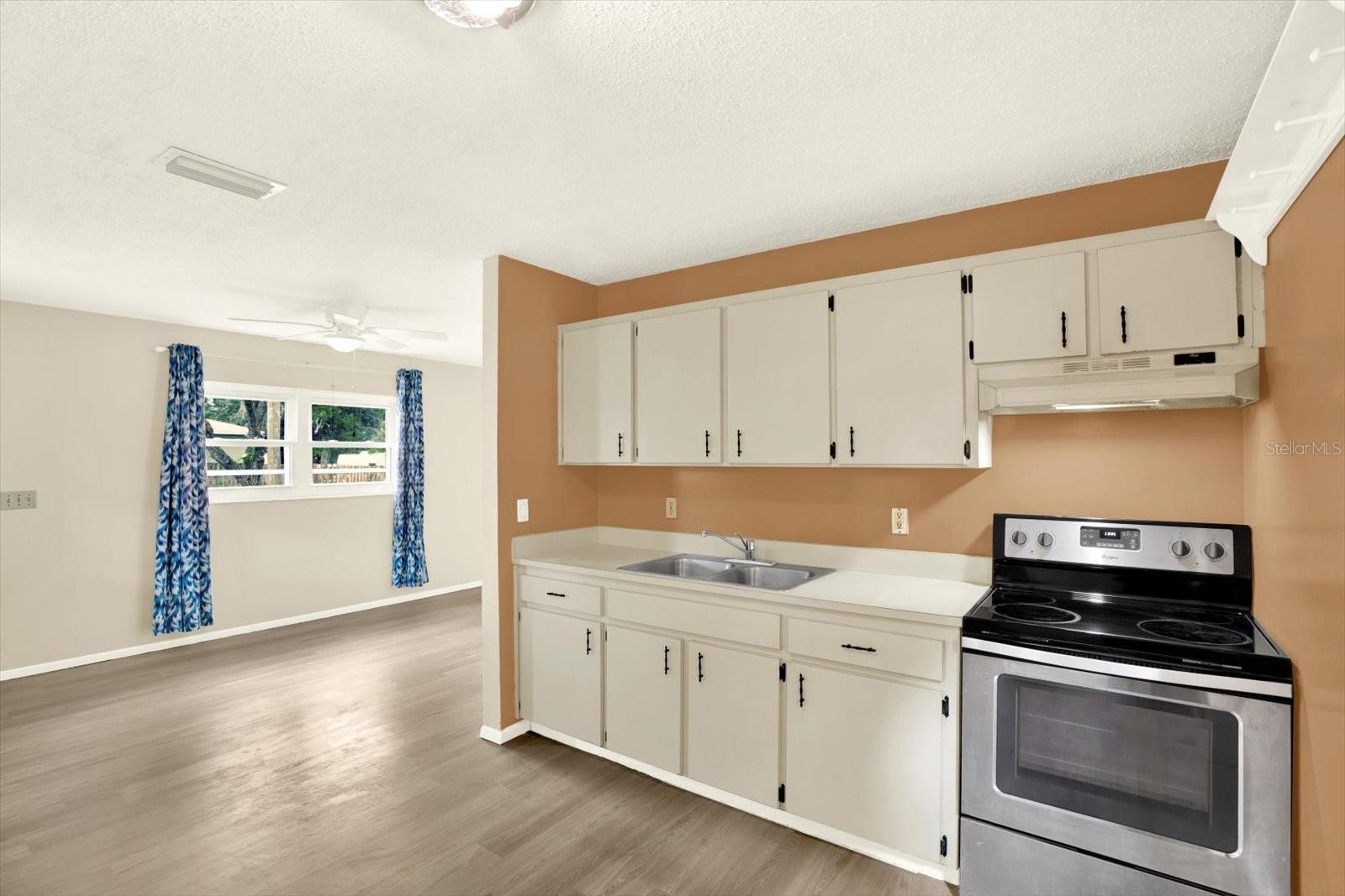 TAMPA OVERLOOK - Residential