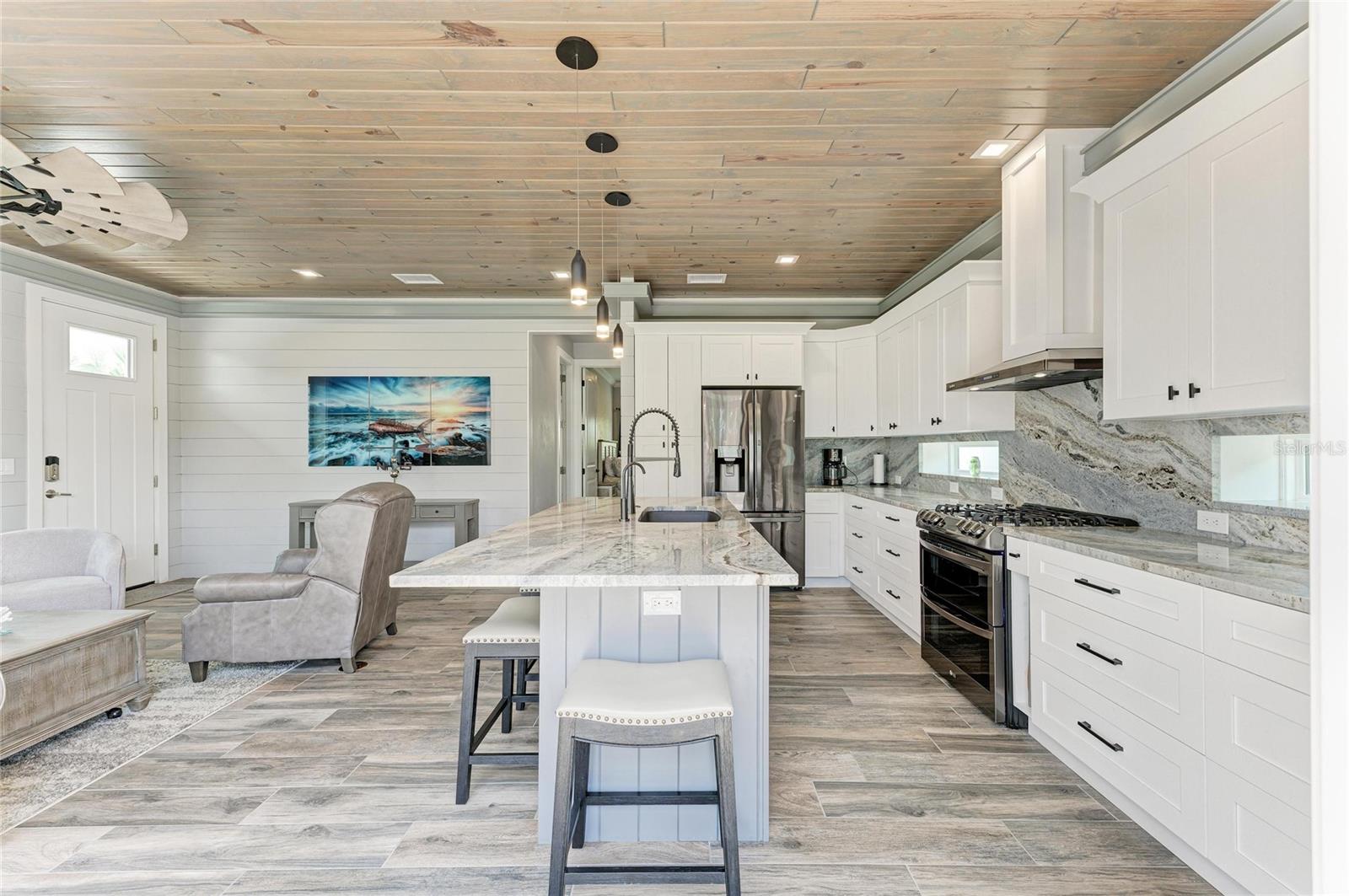 THORNTON CRK MOTORCOACH RESIDENCE - Residential