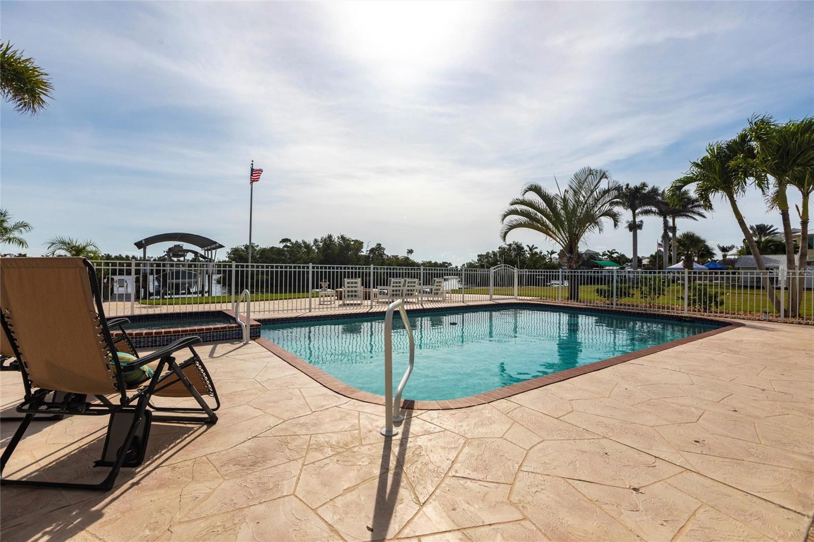 PIRATE HARBOR - Residential