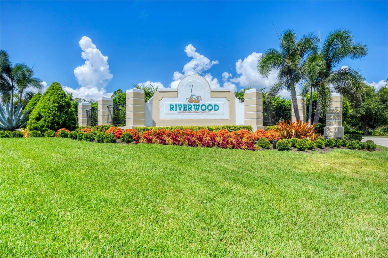 RIVERWOOD - Residential