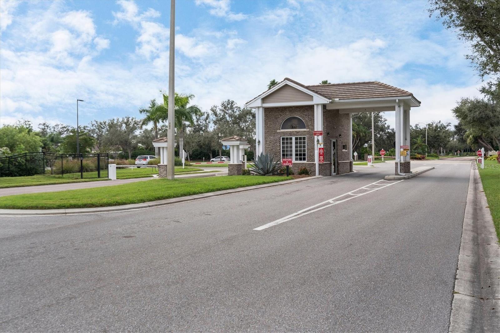 RIVERWOOD - Residential