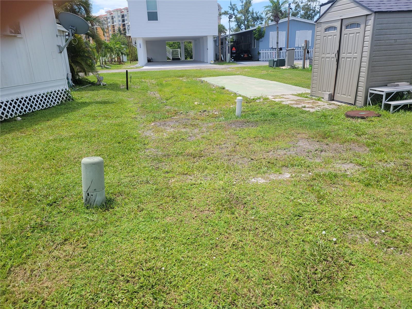 VENICE BAY ADULT PARK - Land