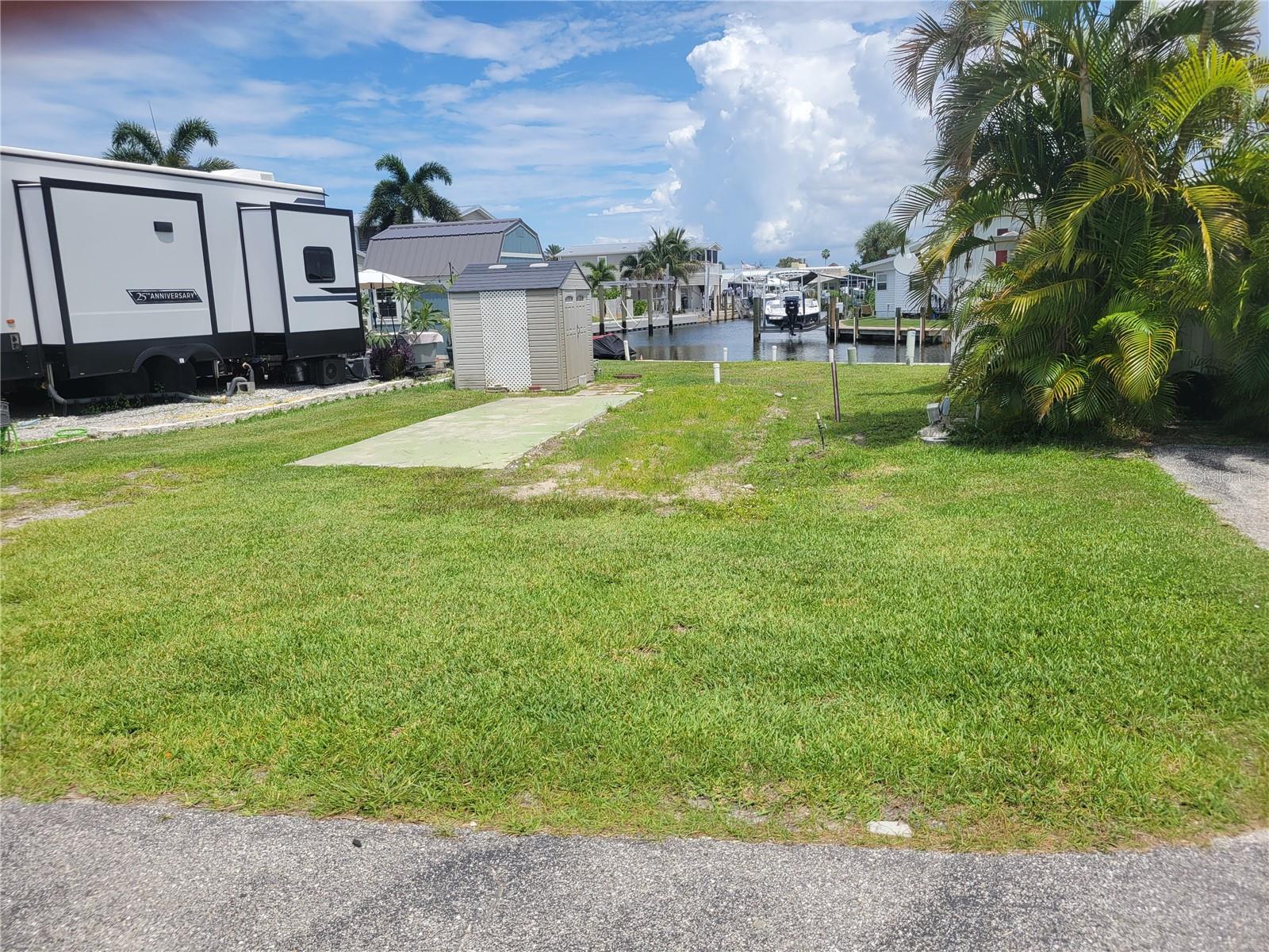 VENICE BAY ADULT PARK - Land