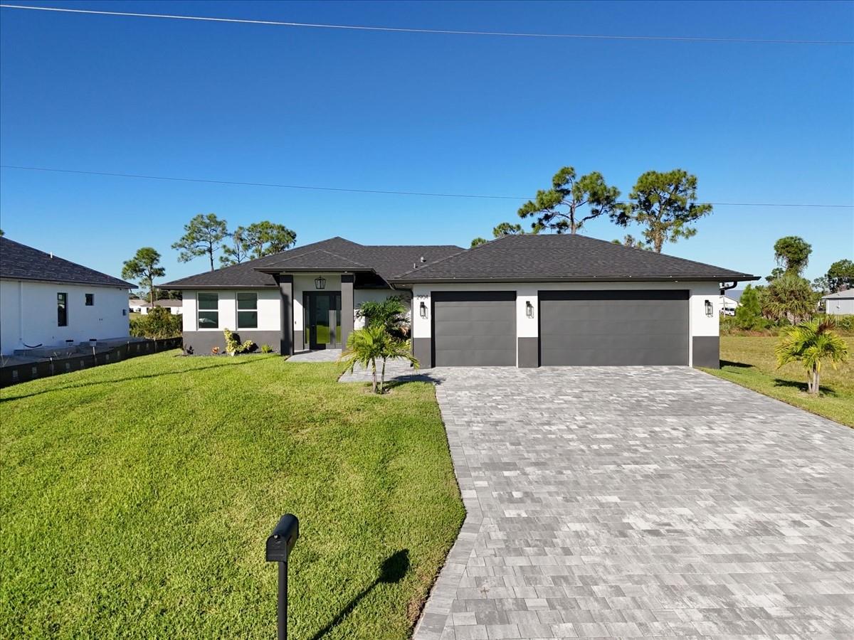 CAPE CORAL - Residential
