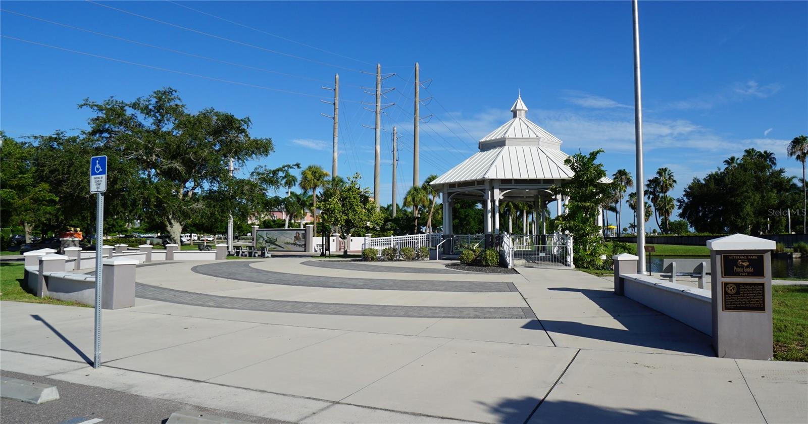 PUNTA GORDA ISLES SEC 15 - Land