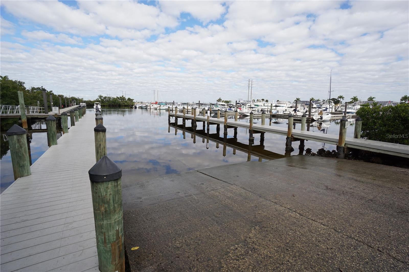 PUNTA GORDA ISLES SEC 15 - Land