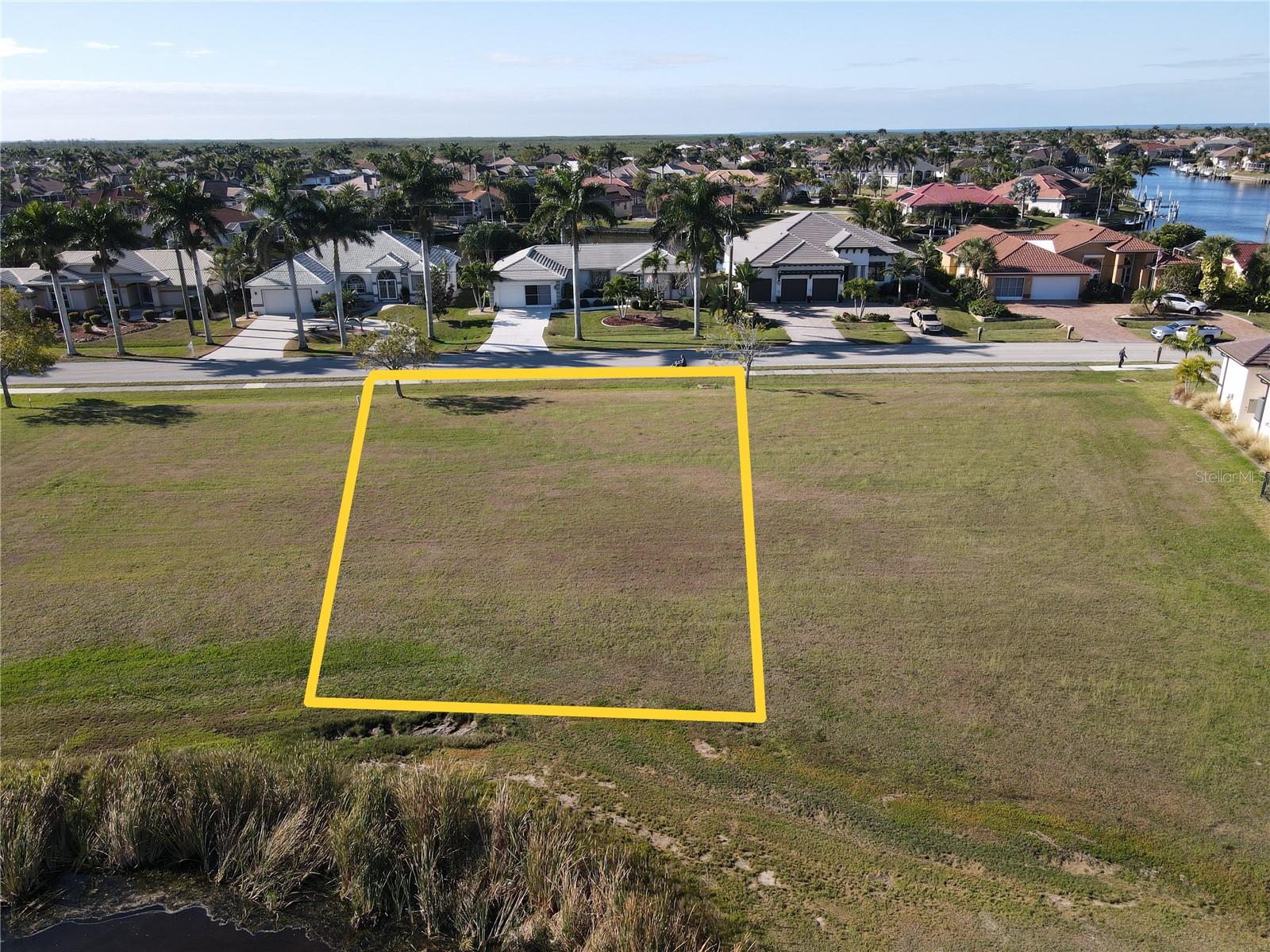 PUNTA GORDA ISLES SEC 15 - Land