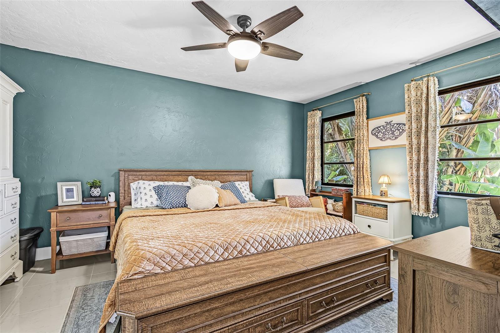 TWIN LAKE ESTATES - Residential