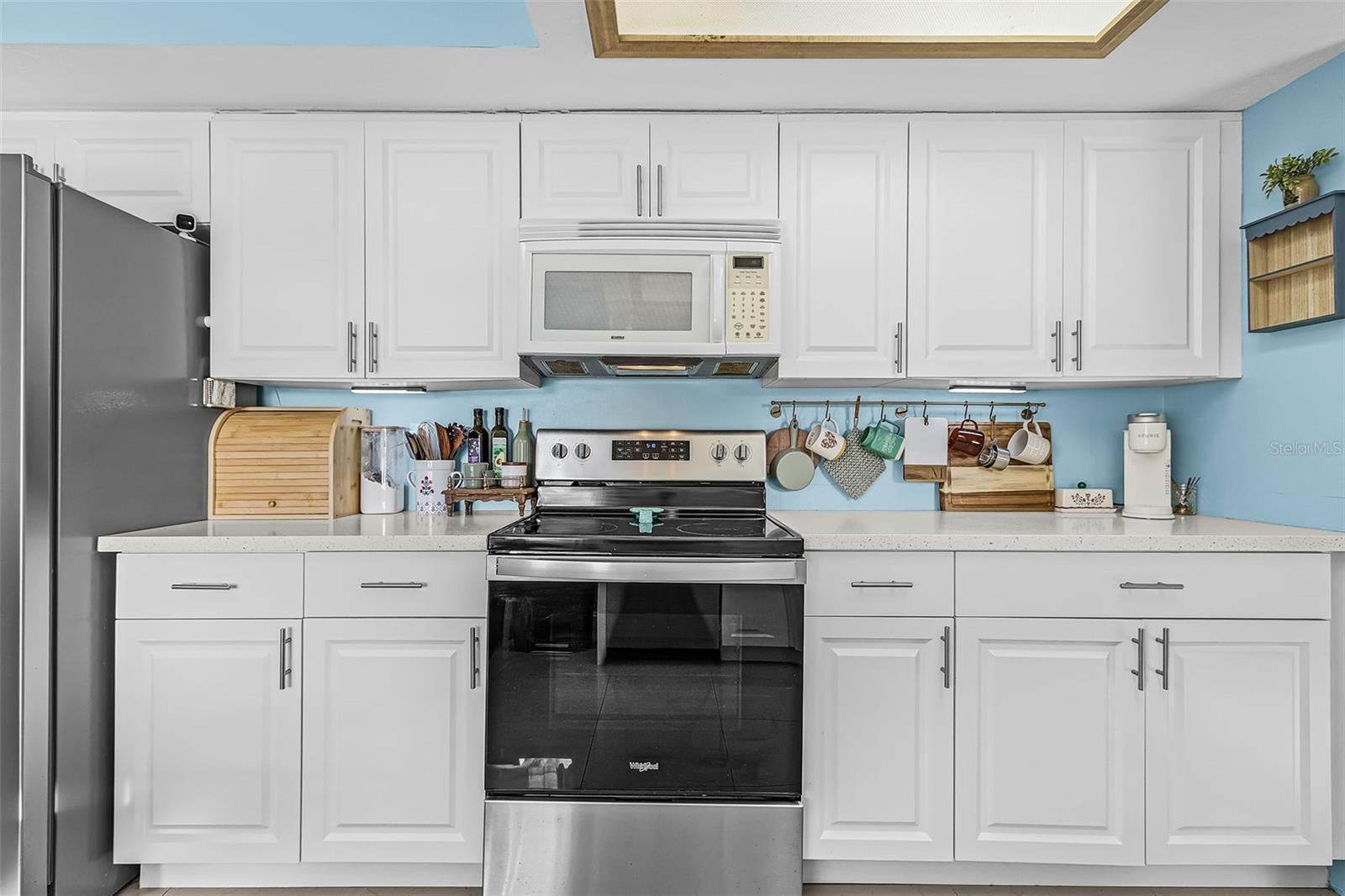 TWIN LAKE ESTATES - Residential