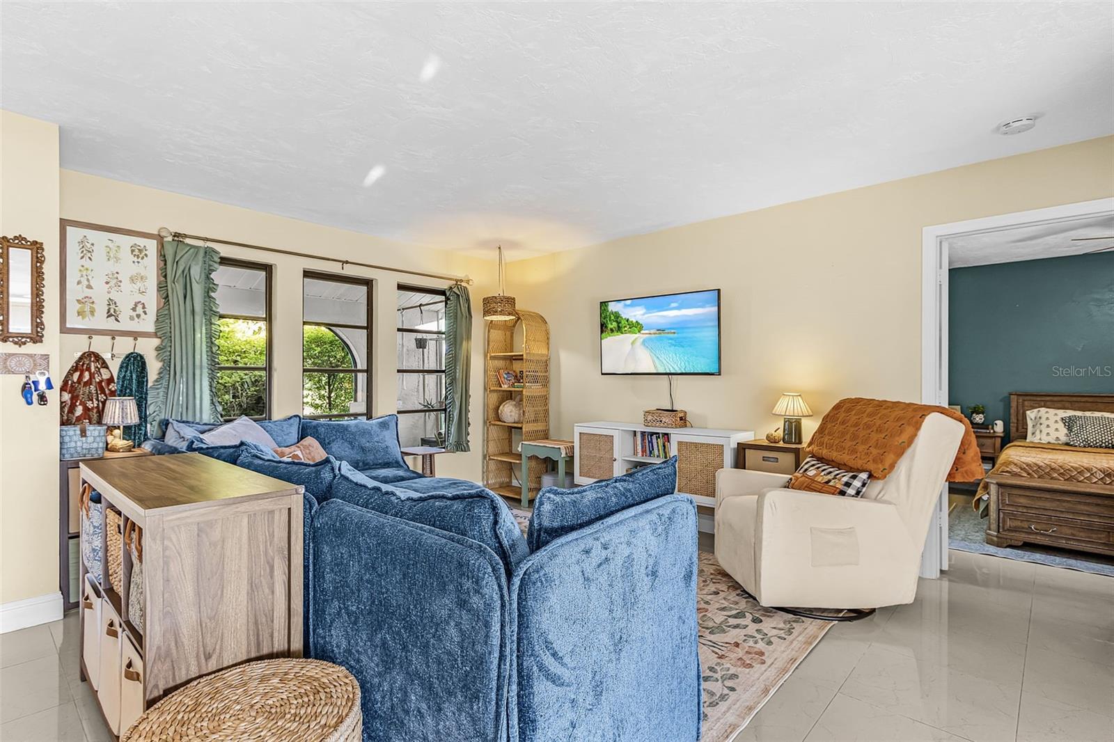 TWIN LAKE ESTATES - Residential