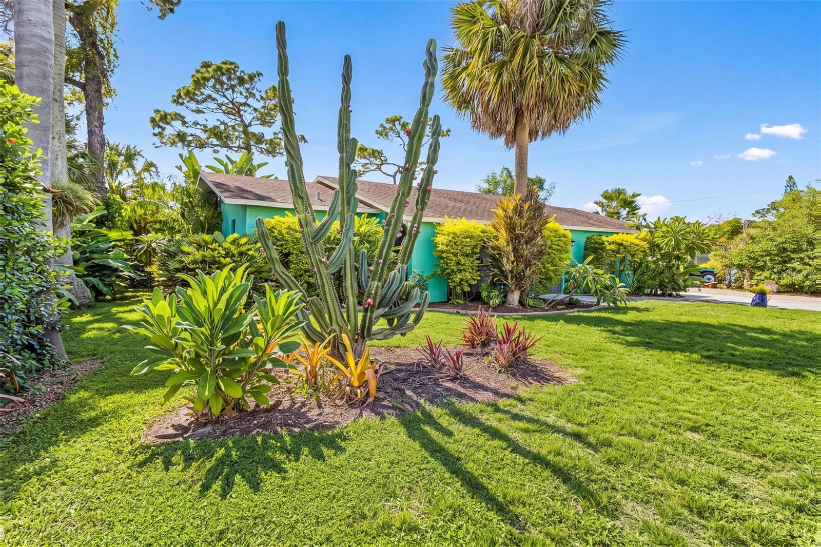 TWIN LAKE ESTATES - Residential