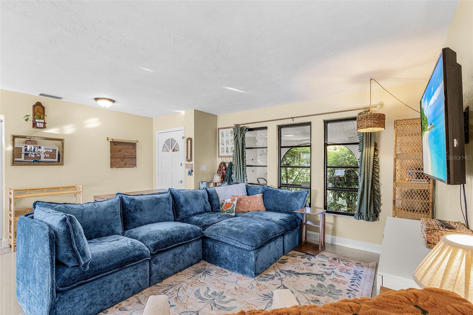 TWIN LAKE ESTATES - Residential