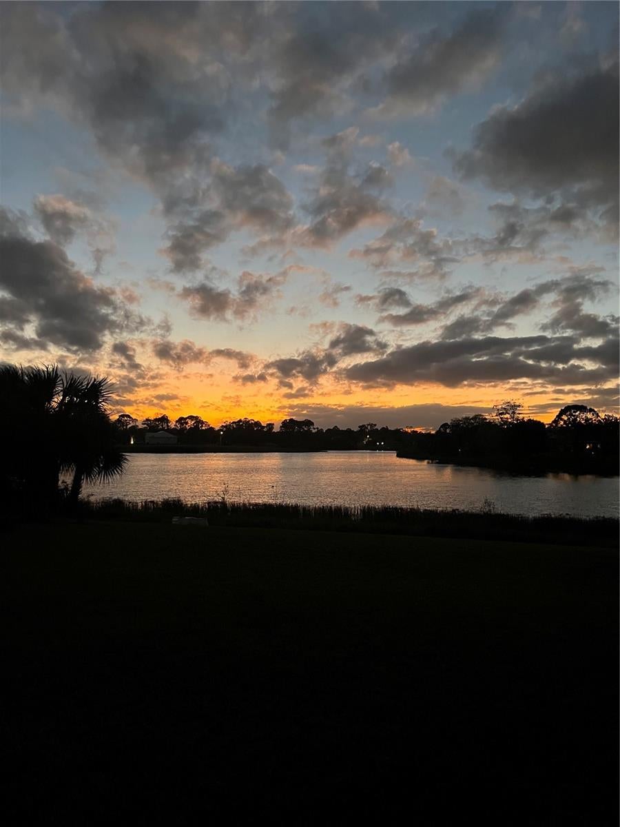 TWIN LAKE ESTATES - Residential