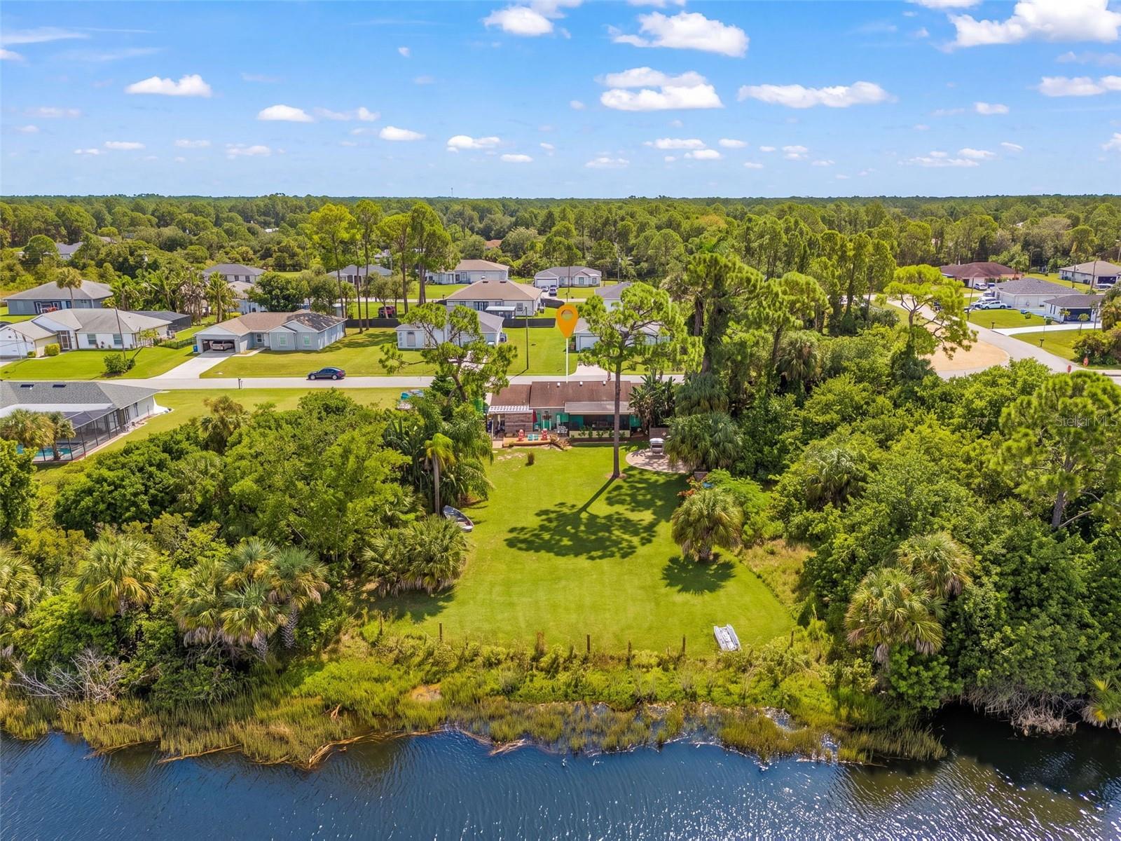 TWIN LAKE ESTATES - Residential