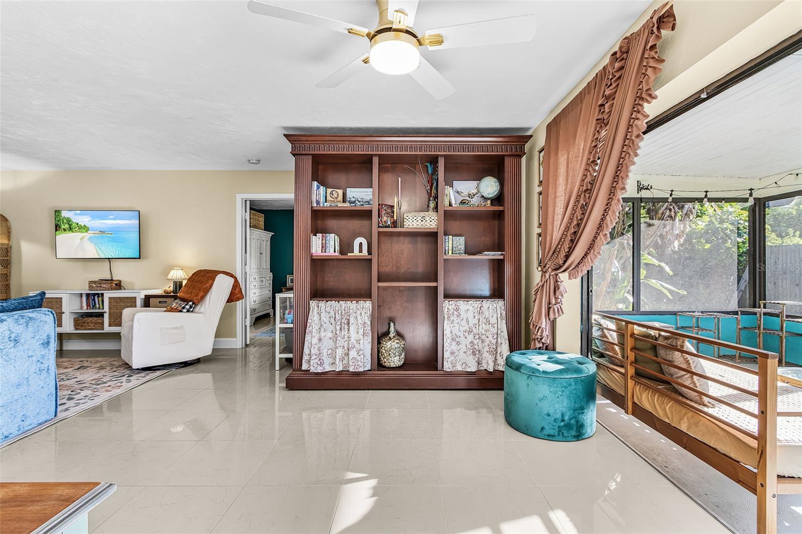 TWIN LAKE ESTATES - Residential