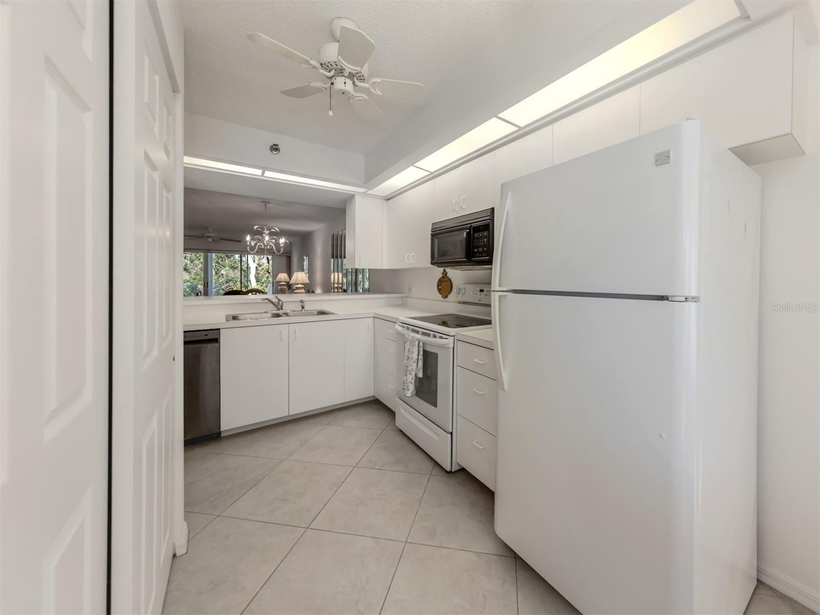 WATERSIDE 1 AT BIRD BAY - Residential