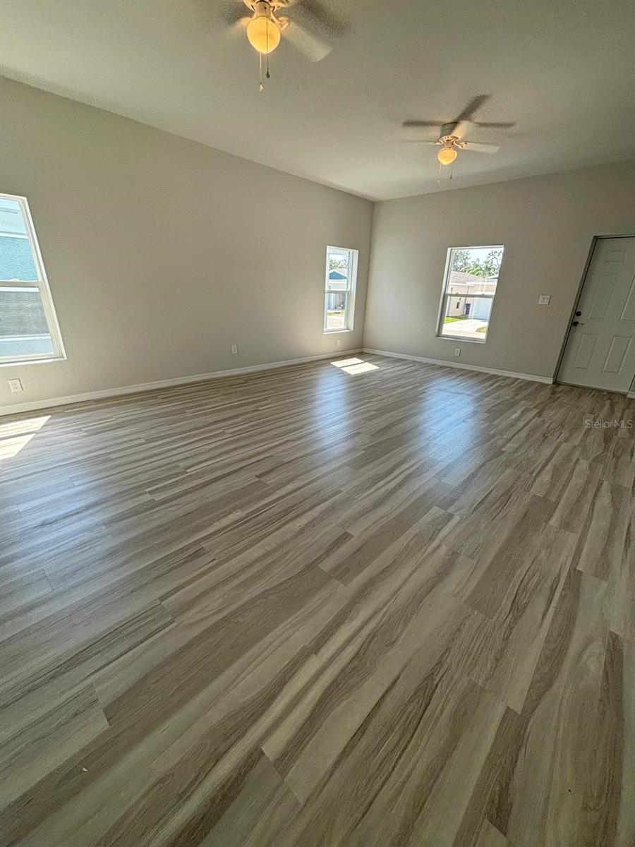 LAS VILLAS AT KENILWORTH - Residential