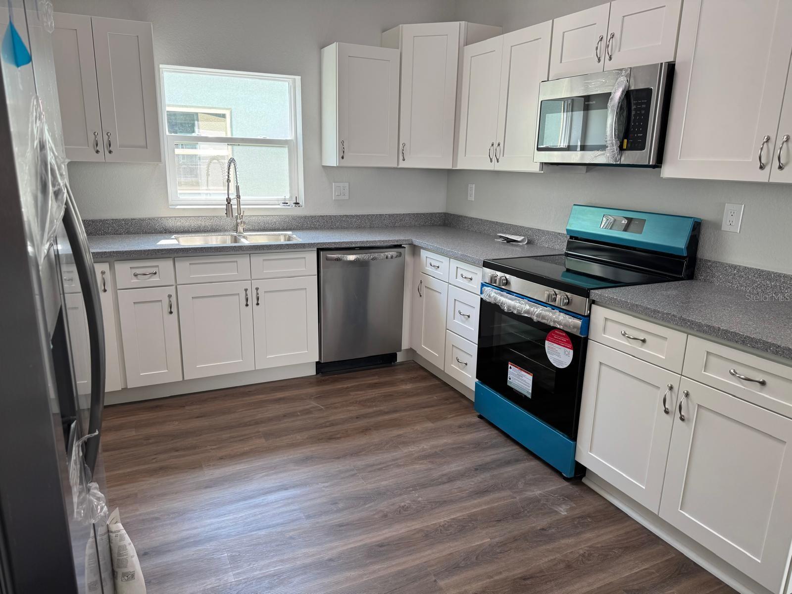 LAS VILLAS AT KENILWORTH - Residential