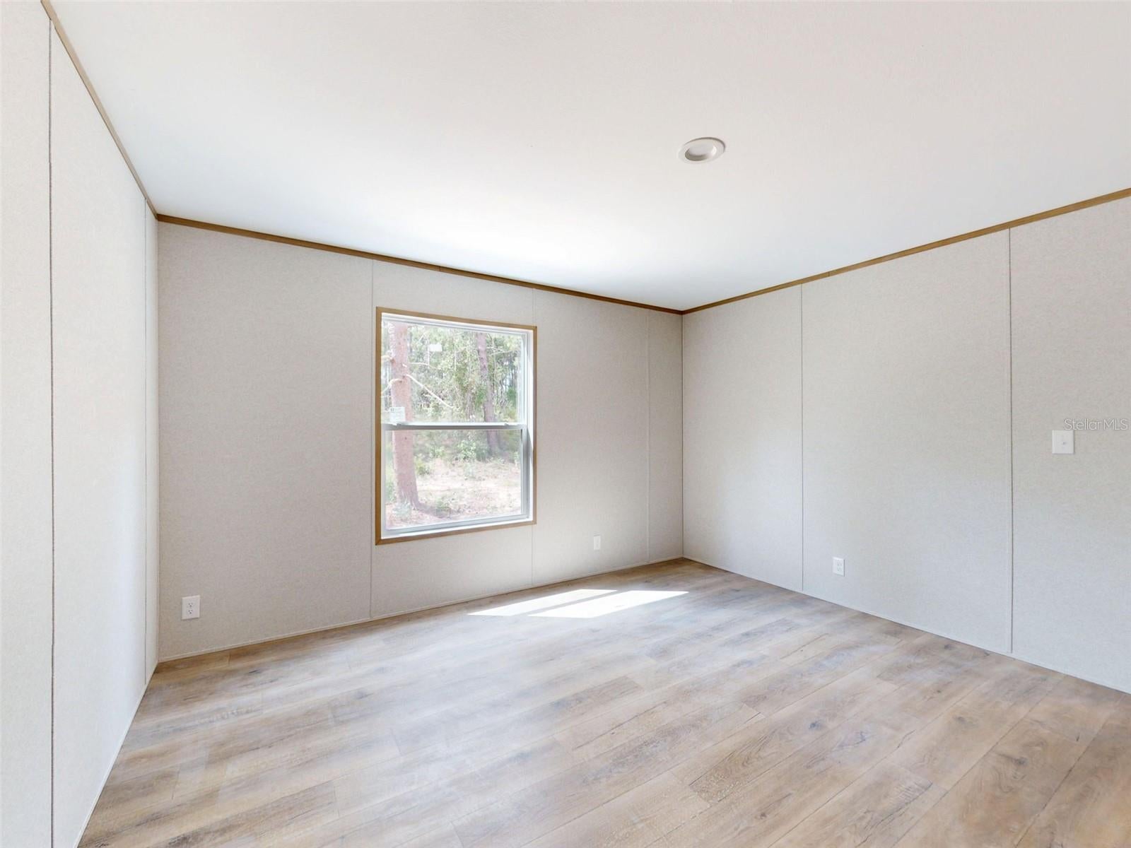 WILLISTON HIGHLANDS - Residential