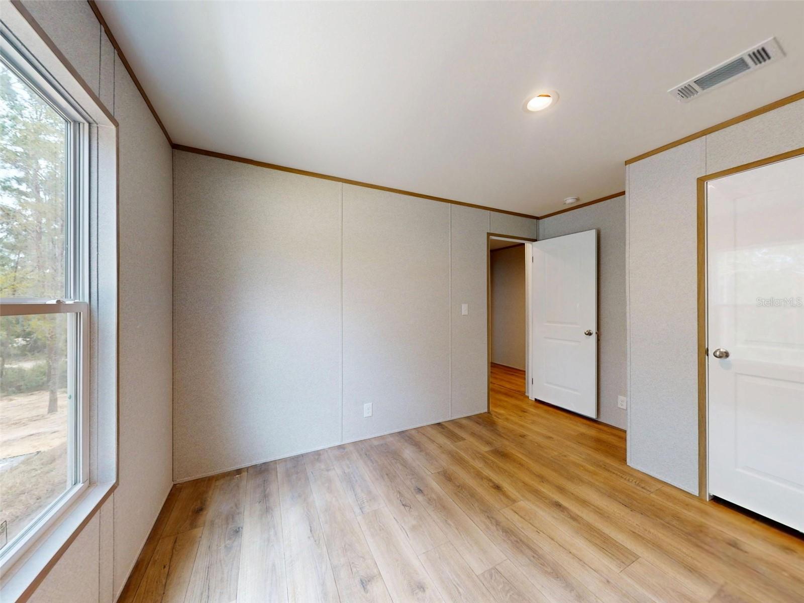 WILLISTON HIGHLANDS - Residential