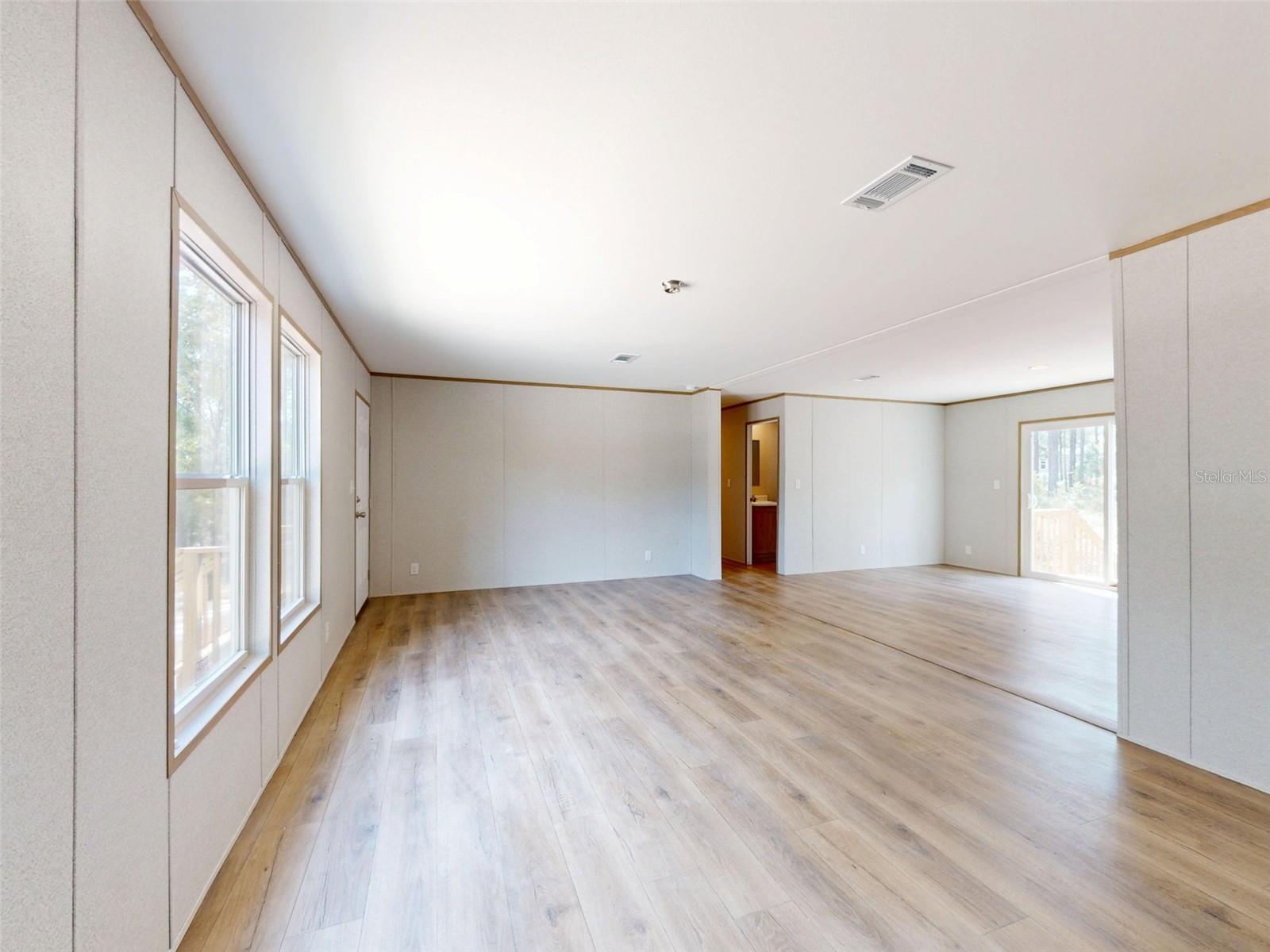 WILLISTON HIGHLANDS - Residential