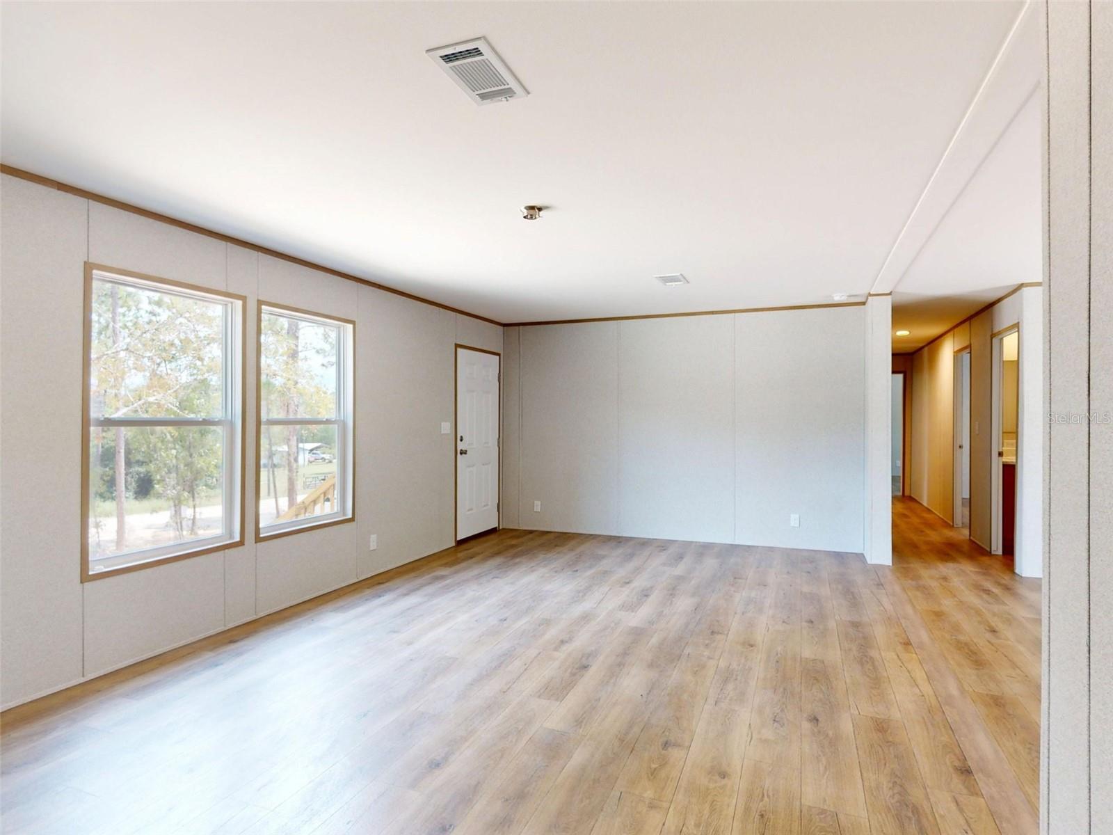 WILLISTON HIGHLANDS - Residential