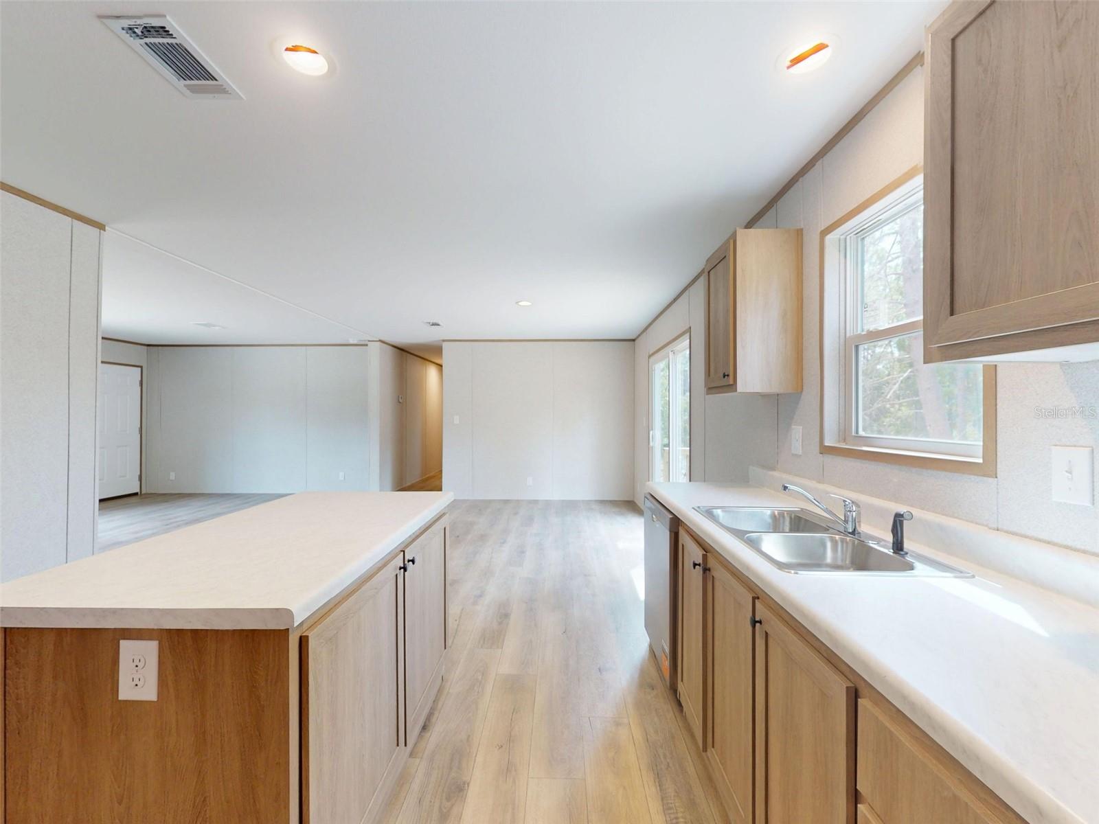 WILLISTON HIGHLANDS - Residential