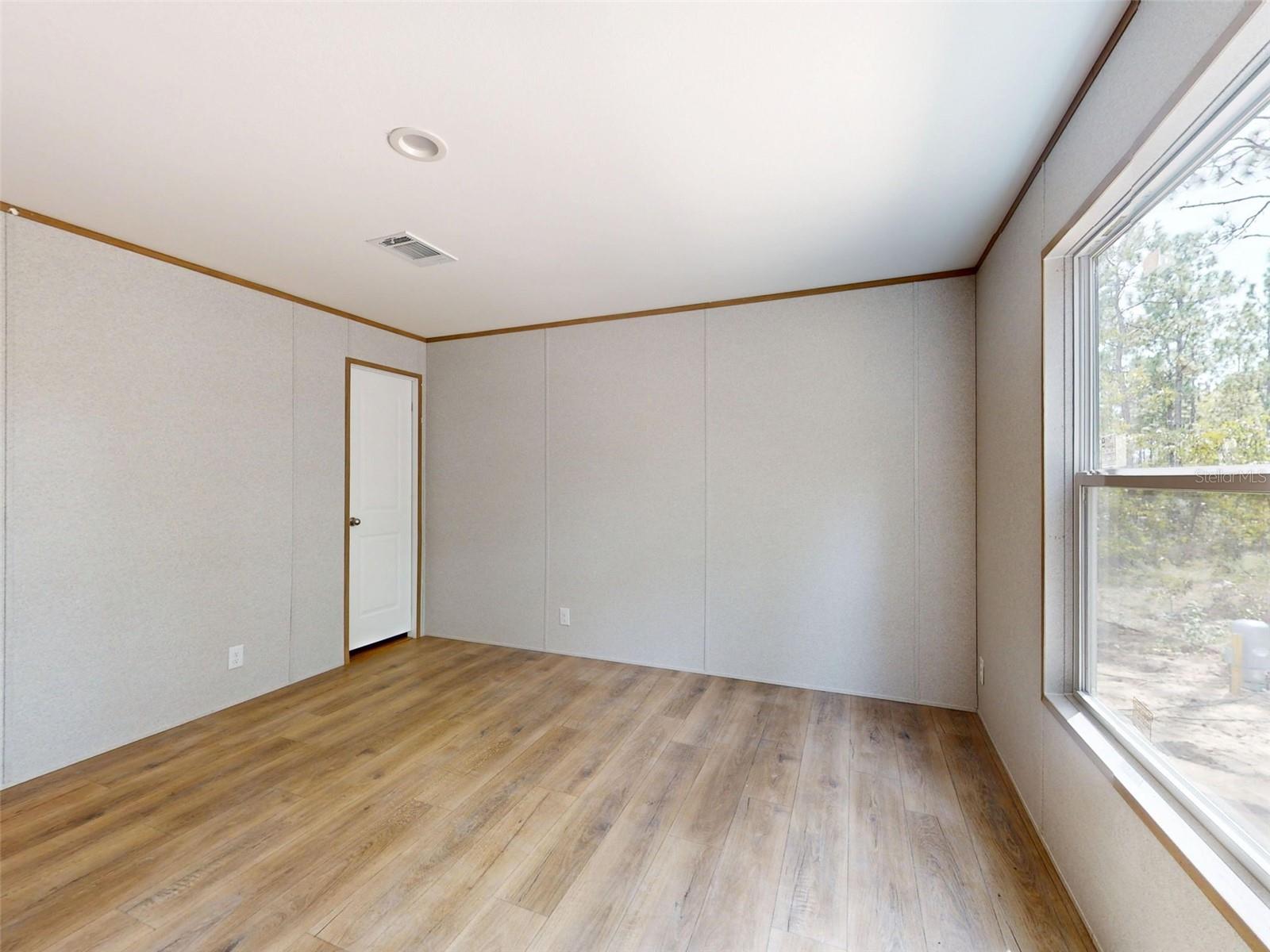 WILLISTON HIGHLANDS - Residential