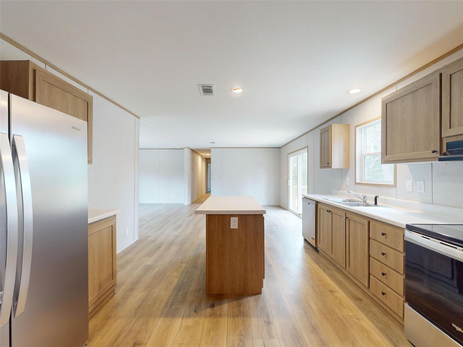 WILLISTON HIGHLANDS - Residential