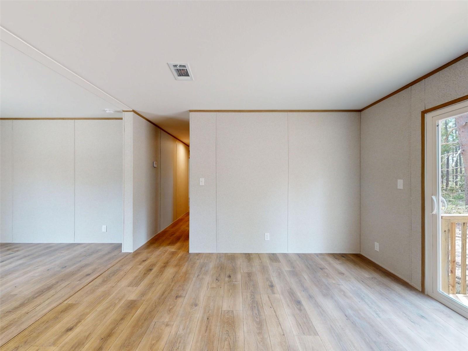 WILLISTON HIGHLANDS - Residential
