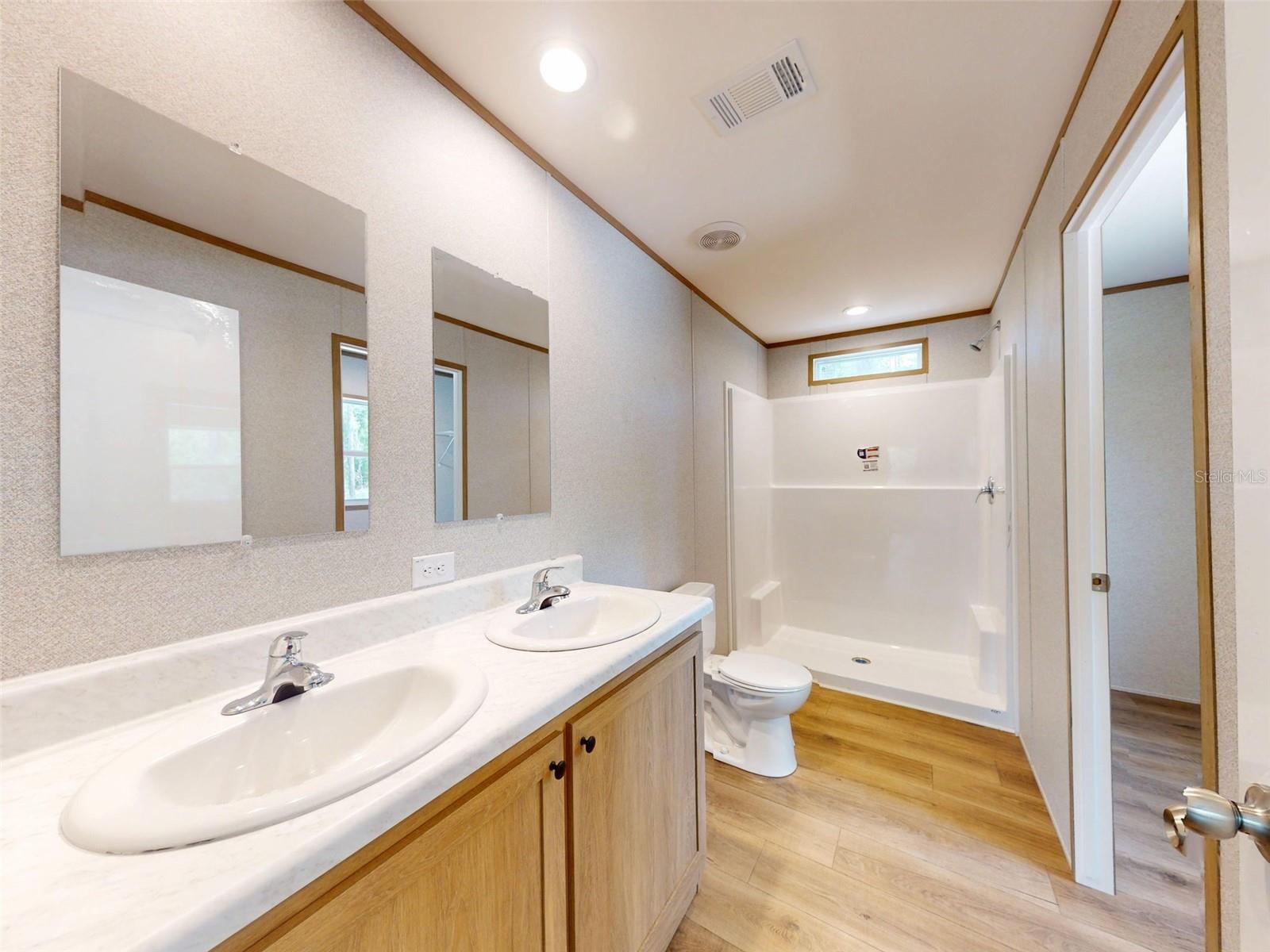 WILLISTON HIGHLANDS - Residential