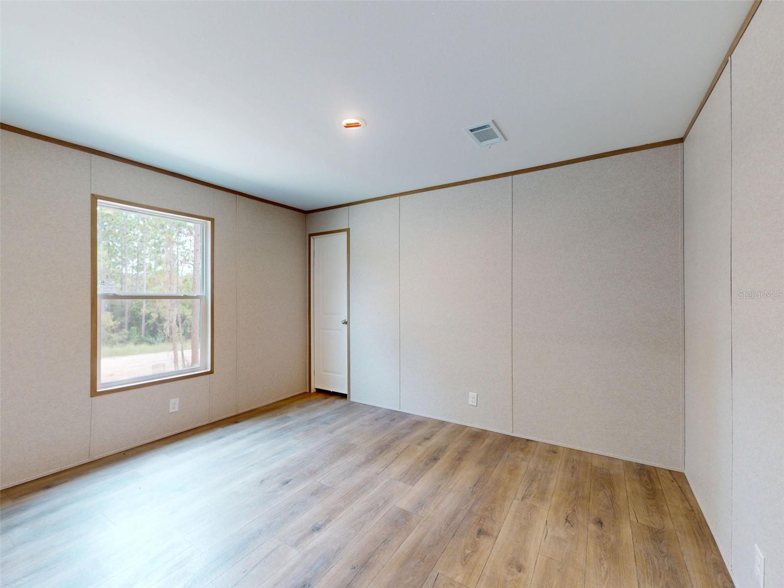WILLISTON HIGHLANDS - Residential