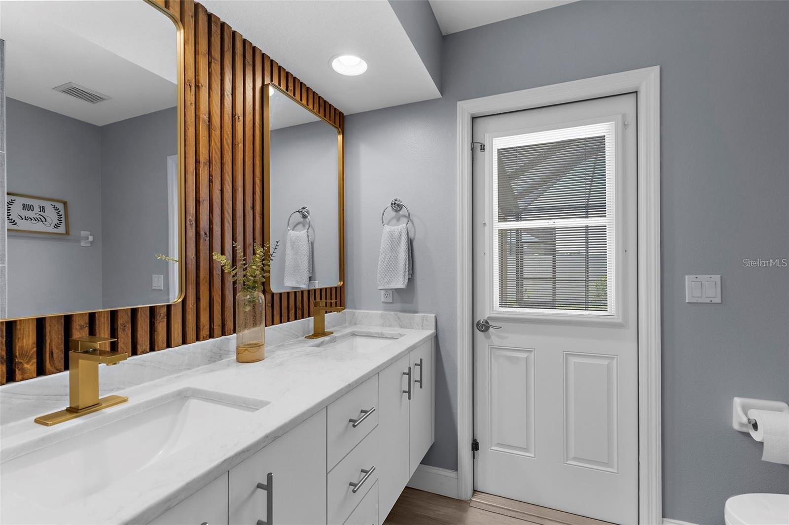 ROTONDA WEST BROADMOOR - Residential