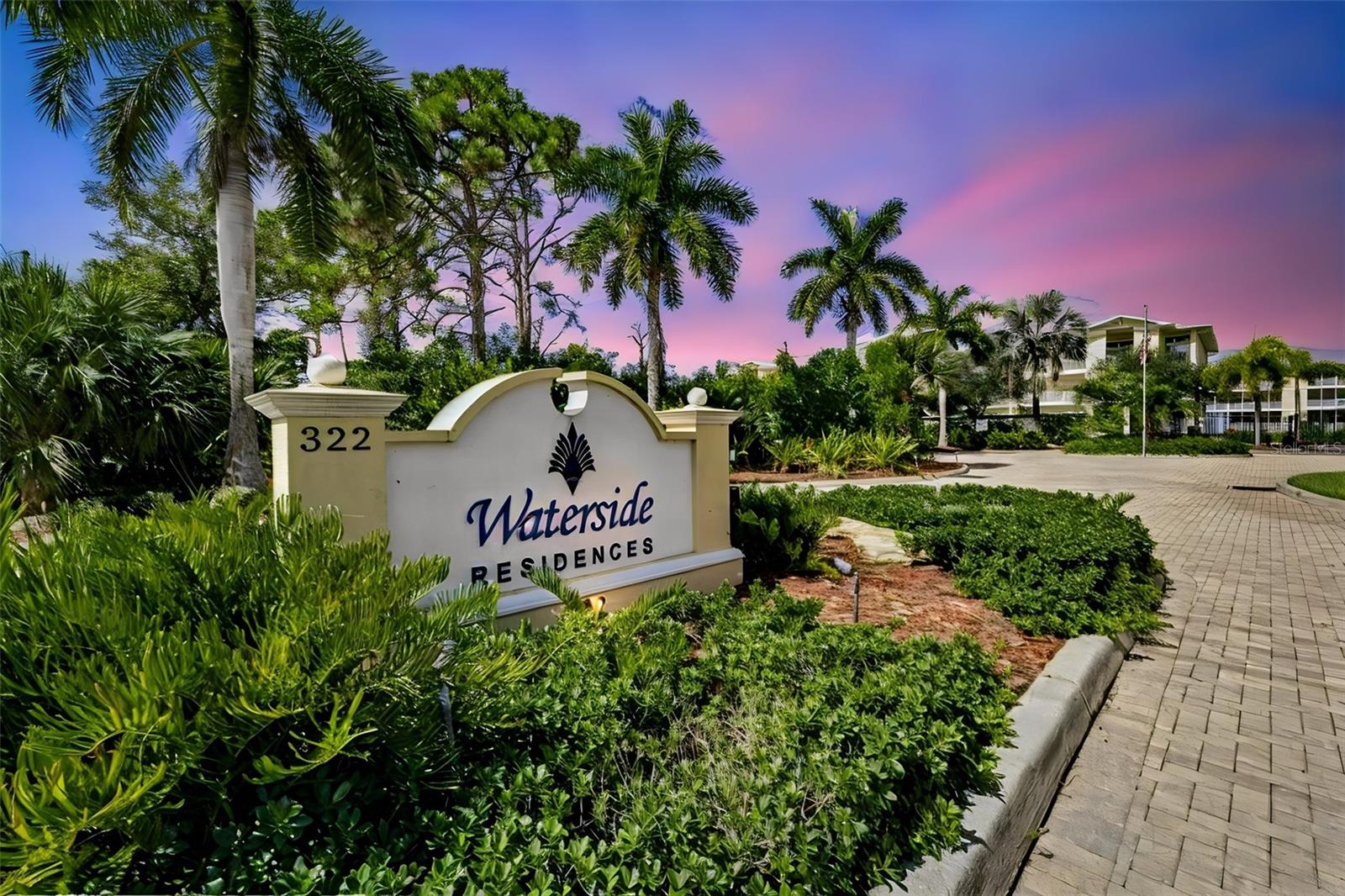 WATERSIDE CONDOS PH I - Residential