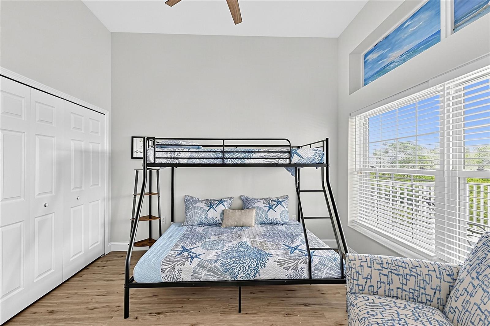WATERSIDE CONDOS PH I - Residential