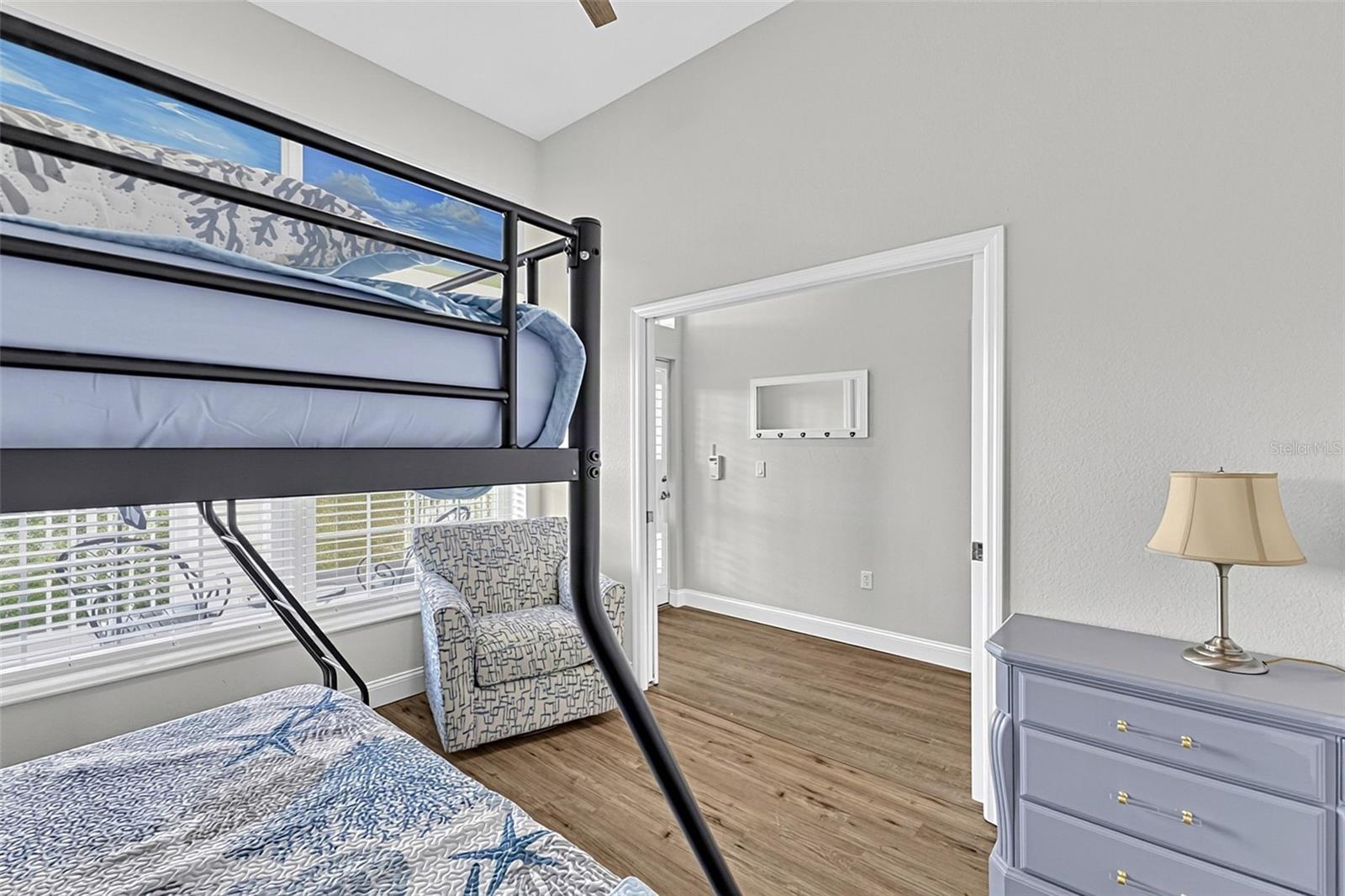 WATERSIDE CONDOS PH I - Residential