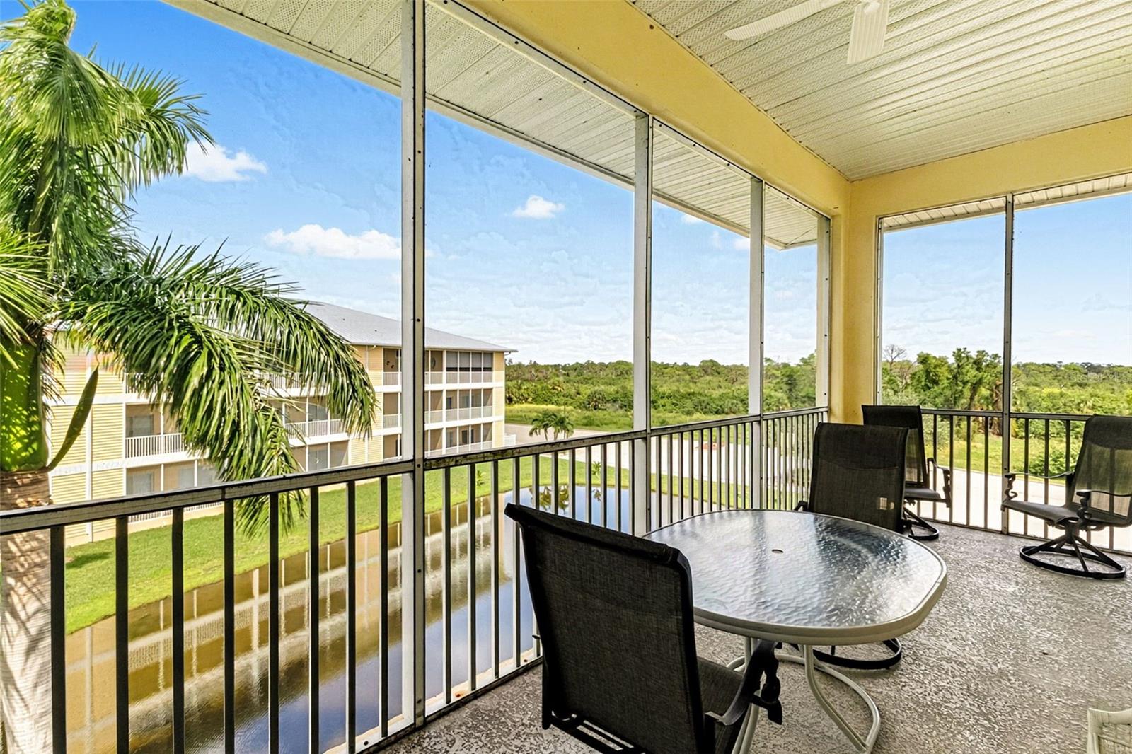 WATERSIDE CONDOS PH I - Residential