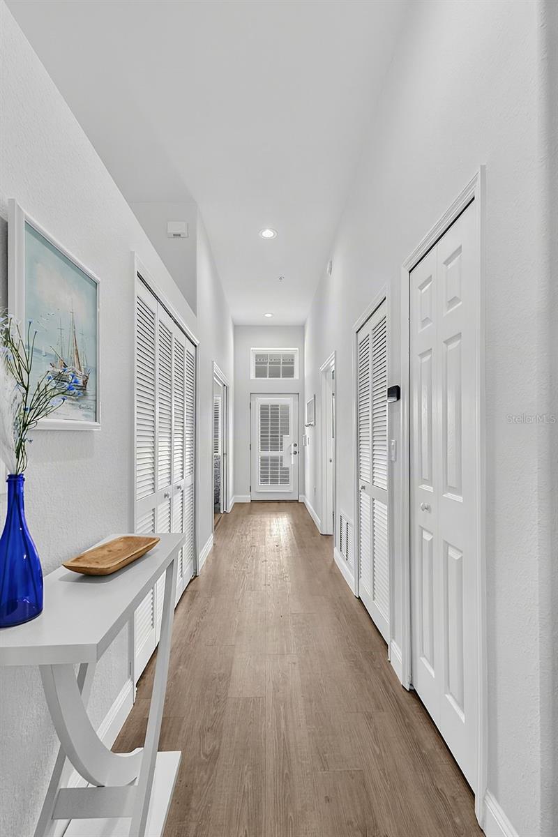 WATERSIDE CONDOS PH I - Residential