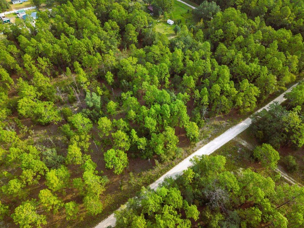 RAINBOW PARK UN 04 - Land
