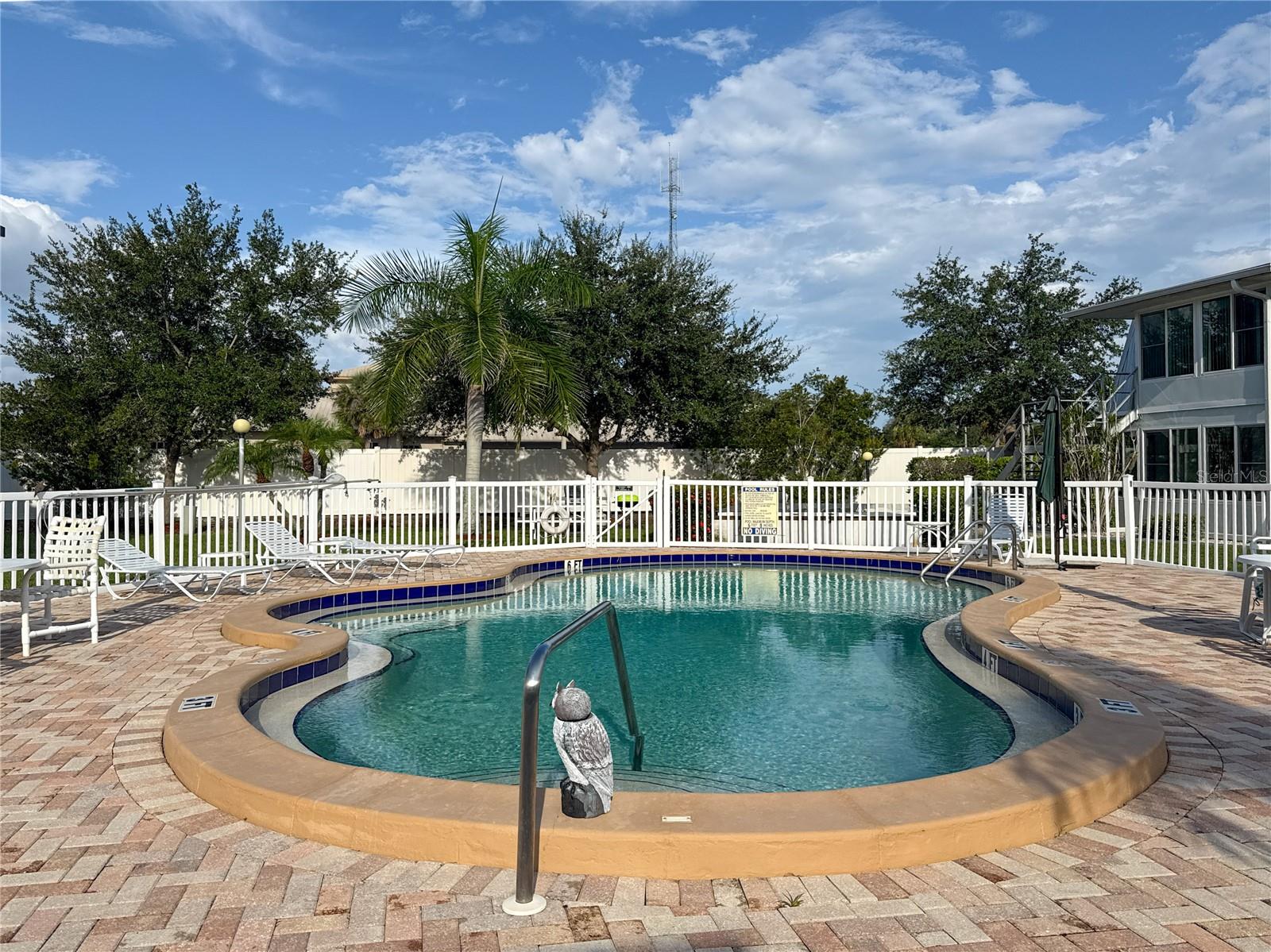 EDGEWATER MANOR - Residential