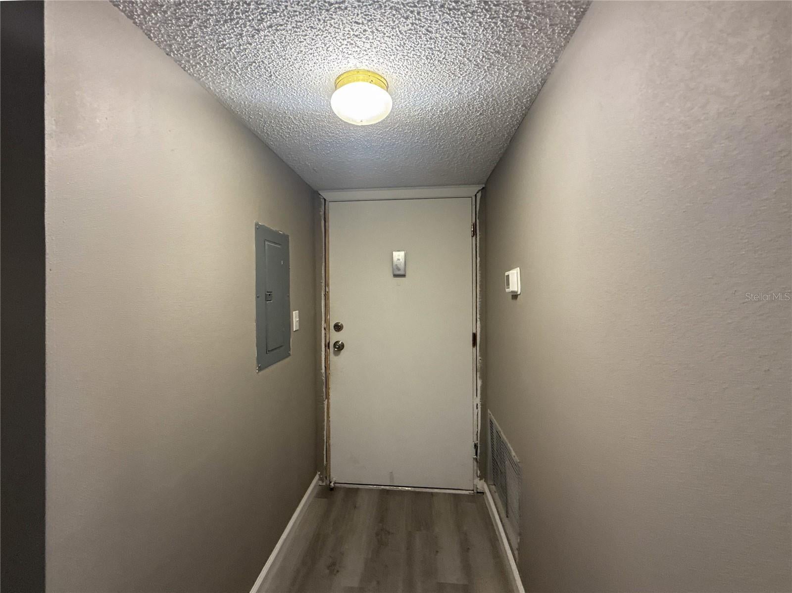 EDGEWATER MANOR - Residential