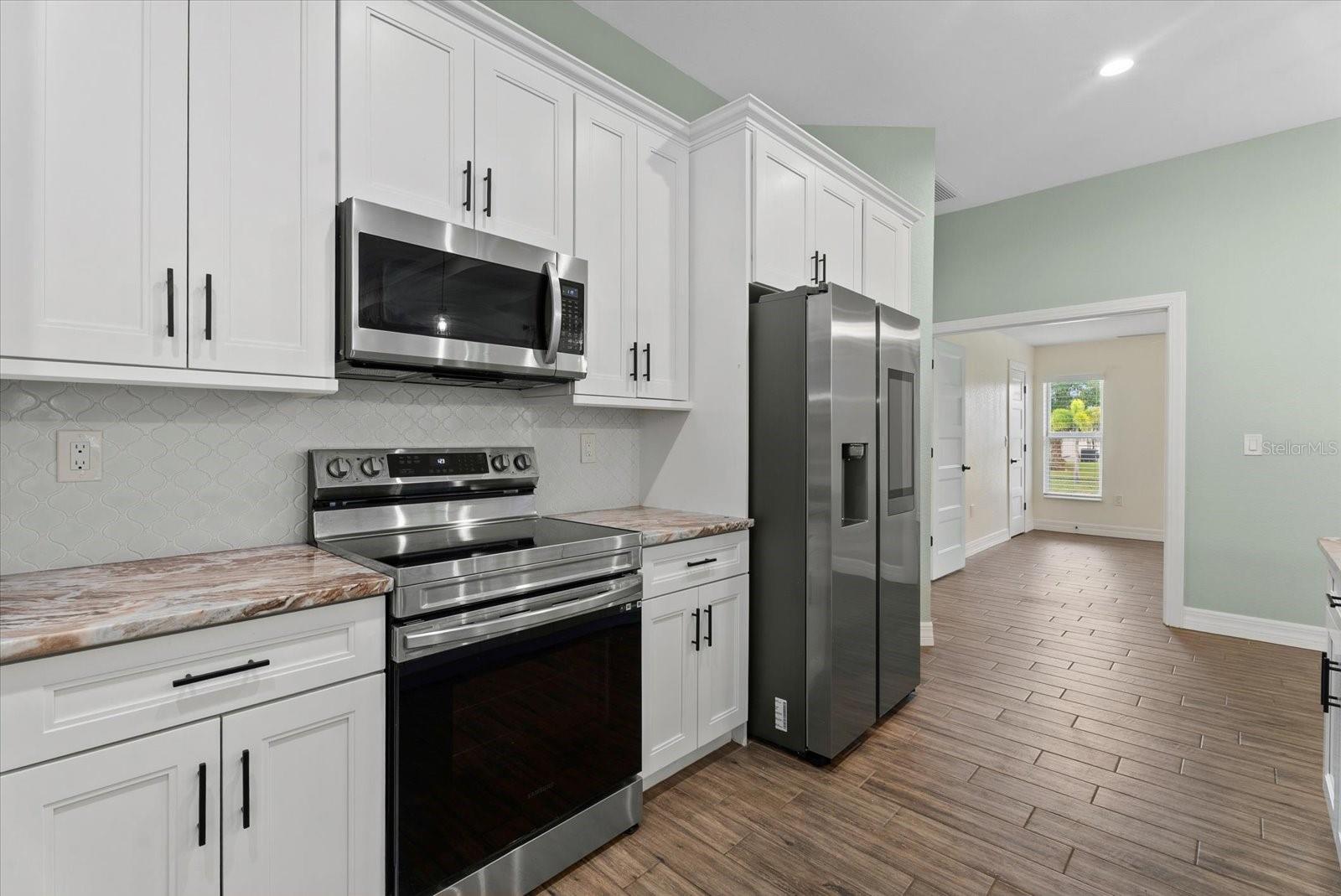 ROTONDA LAKES - Residential
